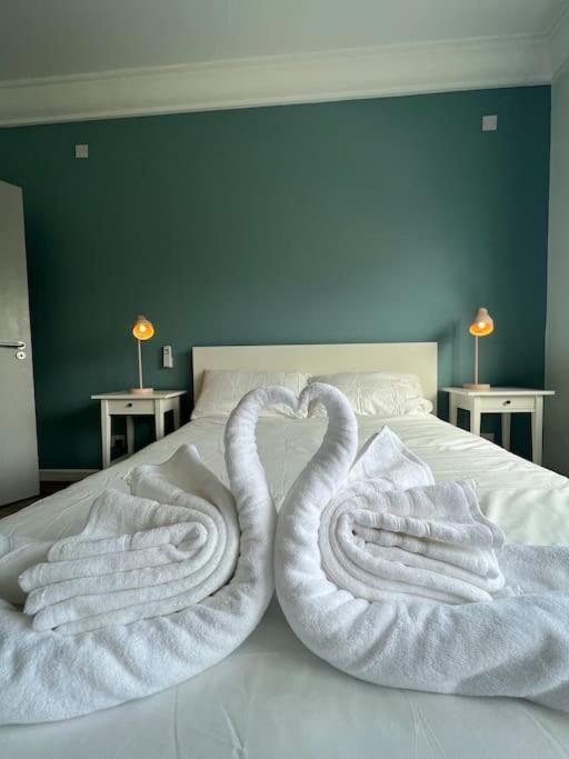 Stylish Flat With River View Lägenhet Dublin Exteriör bild